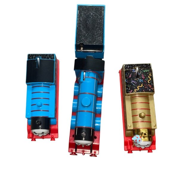 Thomas & Friends Motorized Engine Plastic Train Lot-WORKING! - Picture 2 of 8
